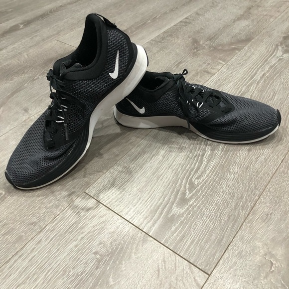 Nike zoom sneakers - Picture 4 of 7